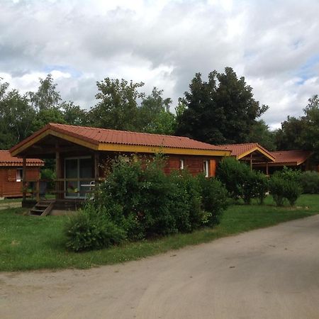 Camping Le Pont D'Allagnon Lempdes sur Allagnon Exteriér fotografie