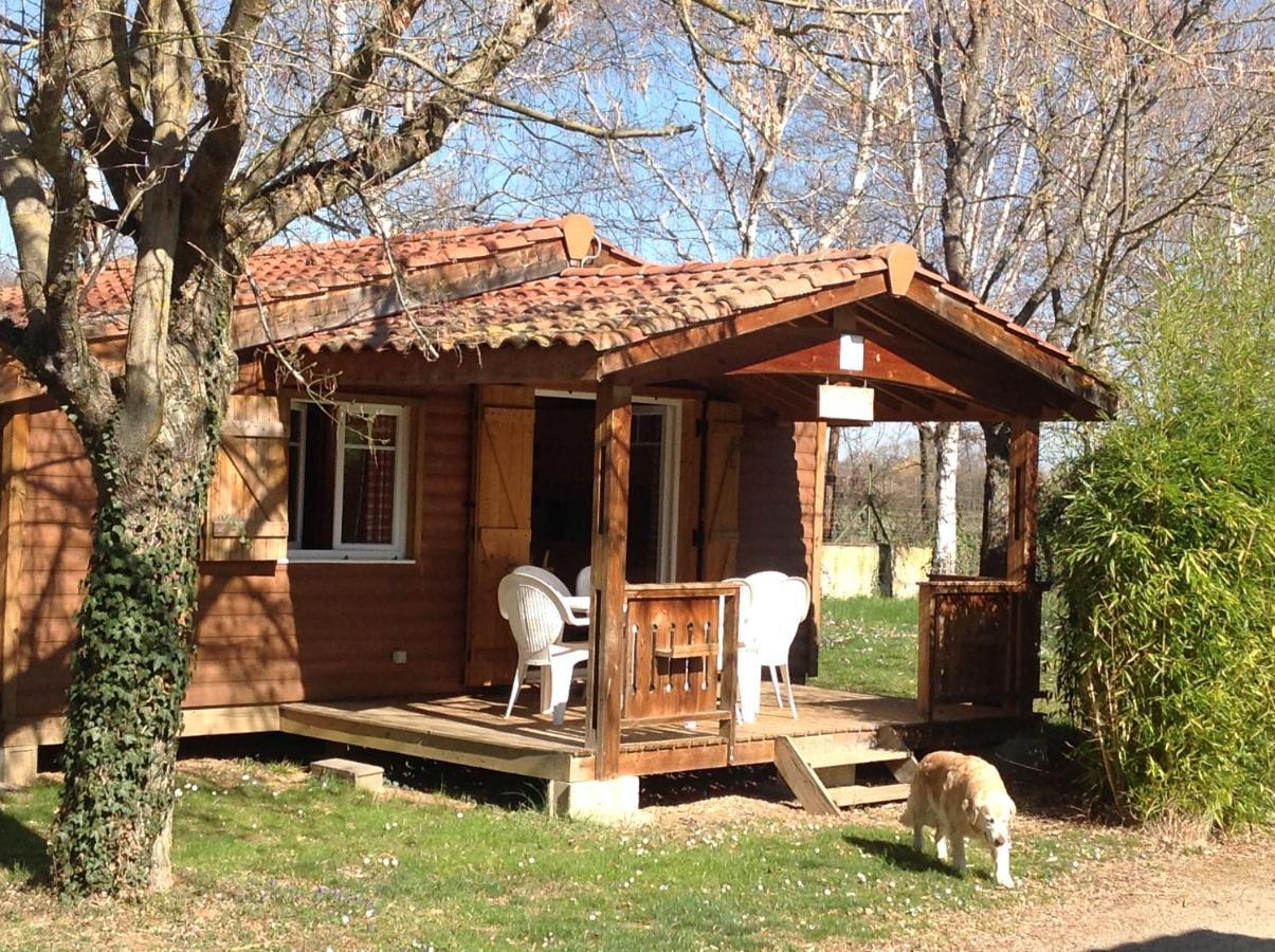 Camping Le Pont D'Allagnon Lempdes sur Allagnon Exteriér fotografie